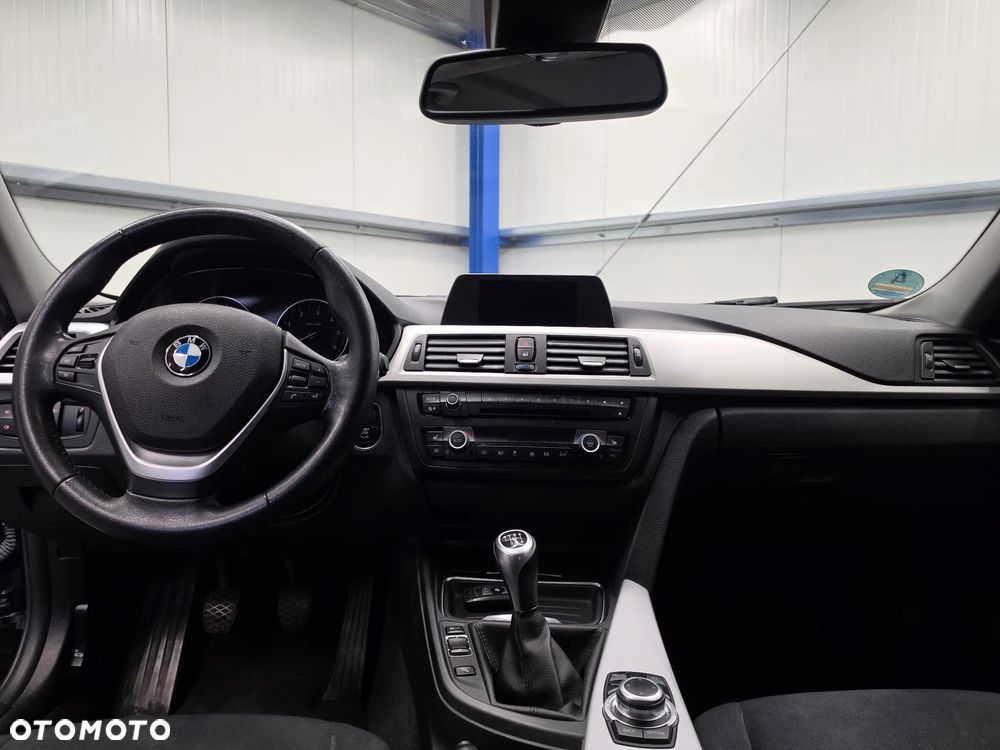BMW Seria 3 316d Advantage - 23