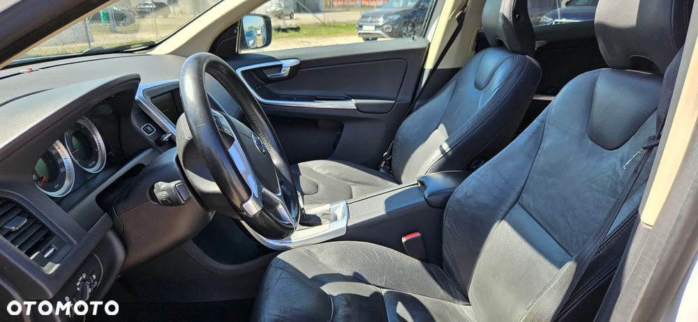 Volvo XC 60 D5 AWD Summum - 24