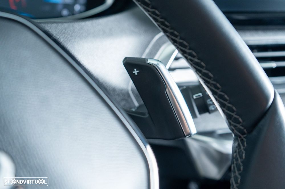 Peugeot 3008 1.2 PureTech Allure EAT8 - 23