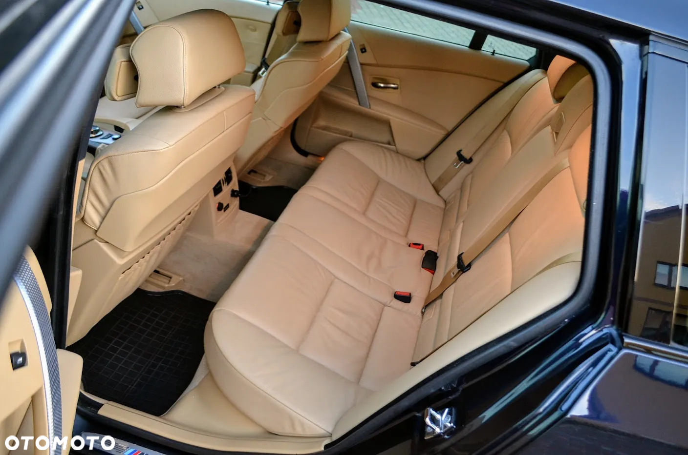 BMW Seria 5 525i Touring - 24