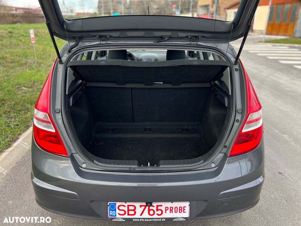 Hyundai i30 1.4 blue Comfort - 11