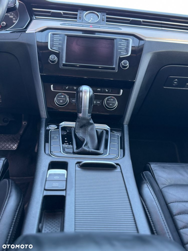 Volkswagen Passat 2.0 TDI BMT Highline DSG7 - 19