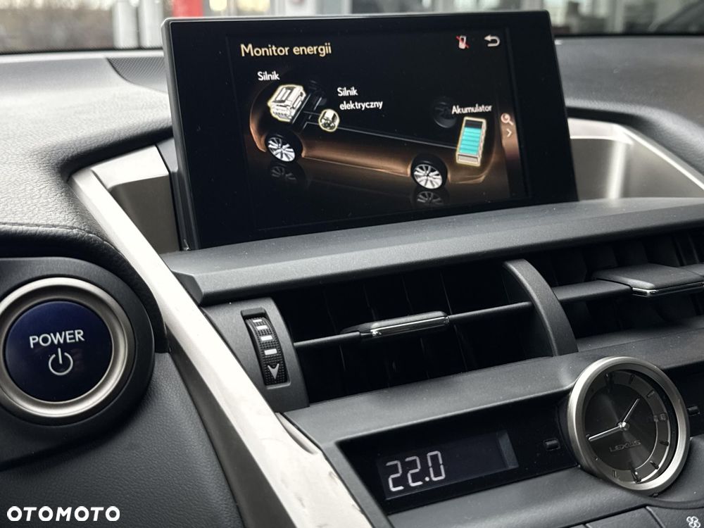 Lexus NX 300h Elite 2WD - 22