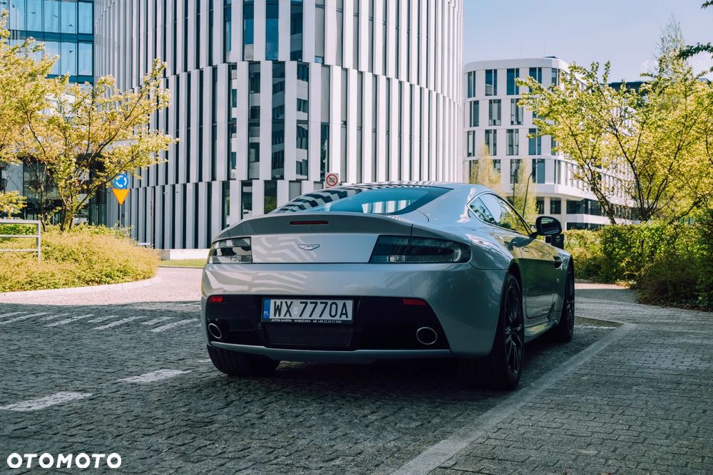 Aston Martin V8 Vantage 4,7 SportShift - 17