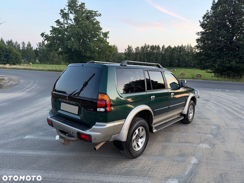 Mitsubishi Pajero Sport - 4