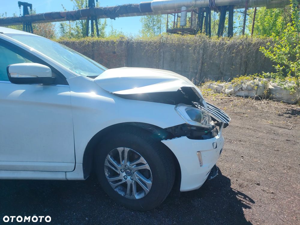 Volvo XC 60 D4 AWD Momentum - 5