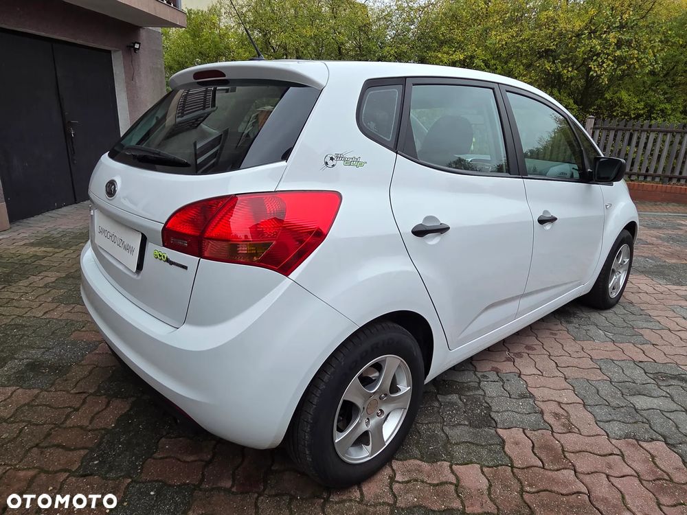 Kia Venga - 11