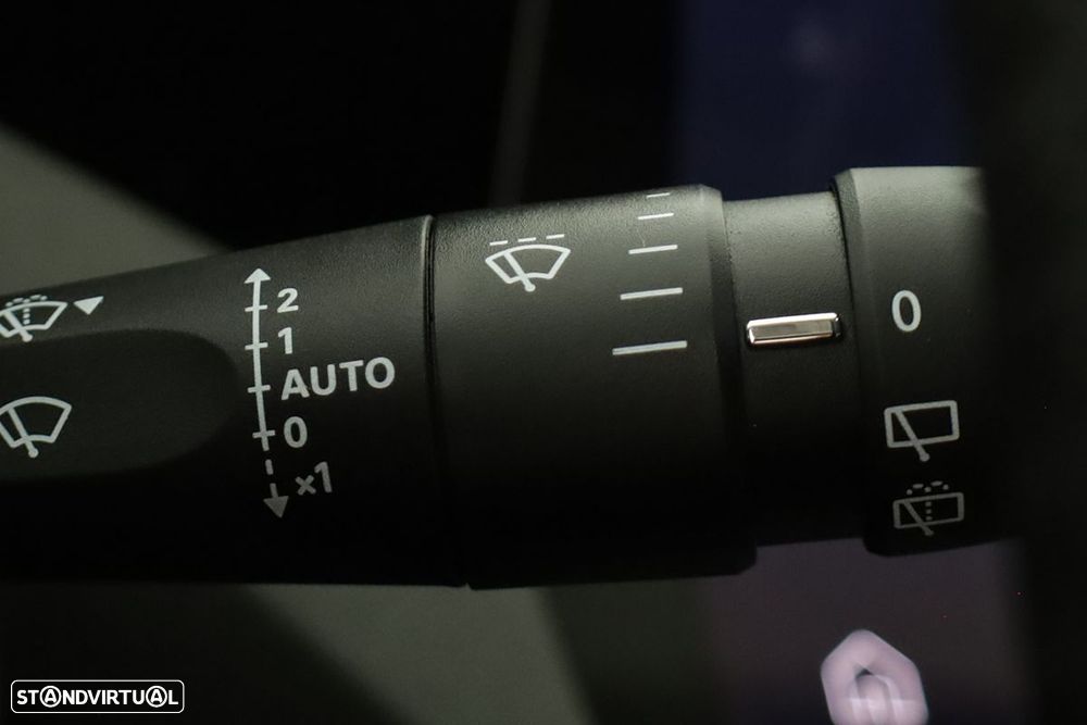 Peugeot 308 SW 1.6 Hybrid Allure e-EAT8 - 17