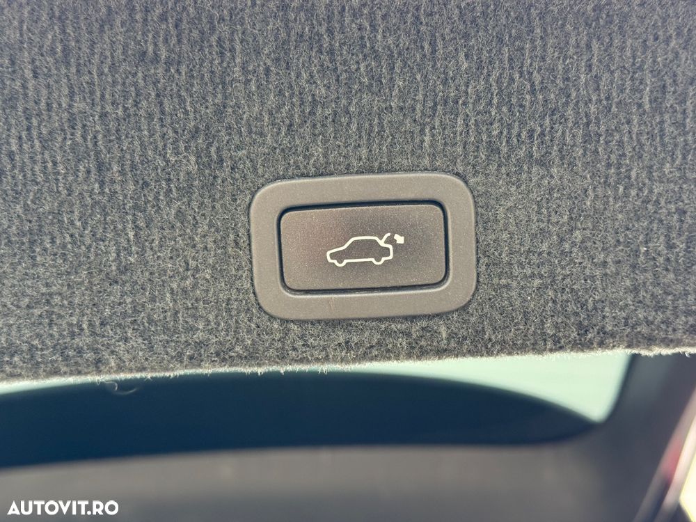 Volvo XC 60 D4AWD Start-Stop R-Design - 13