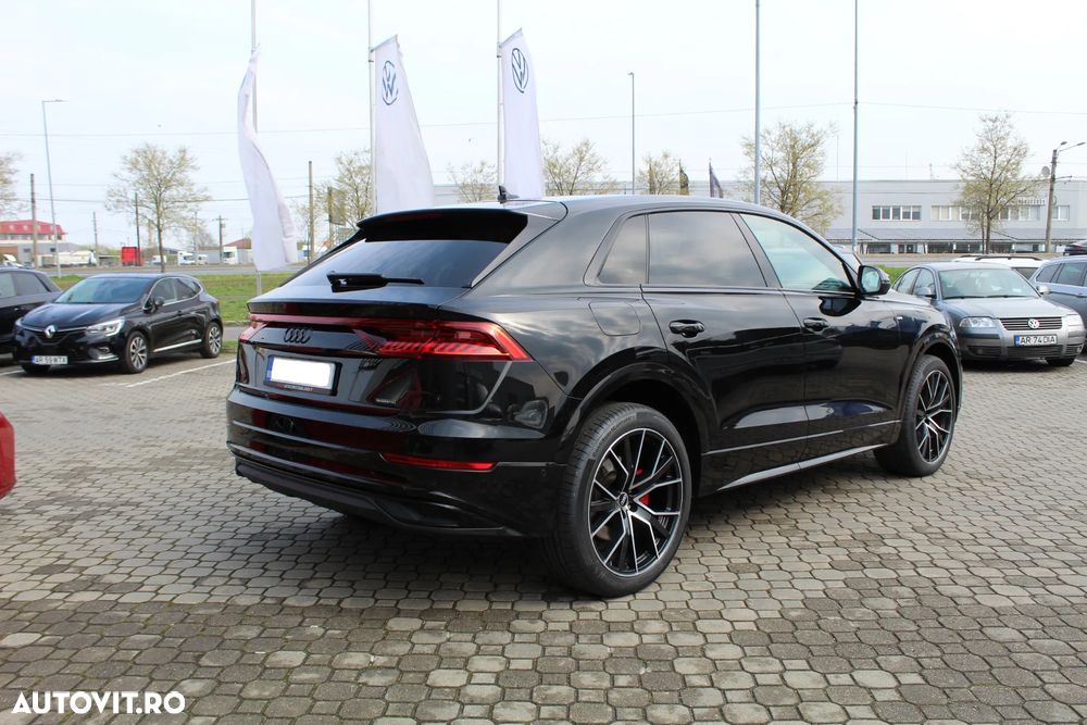 Audi Q8 55 TFSIe quattro tiptronic - 8
