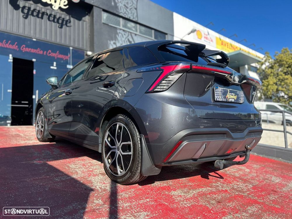 MG MG4 64 kWh Luxury - 23