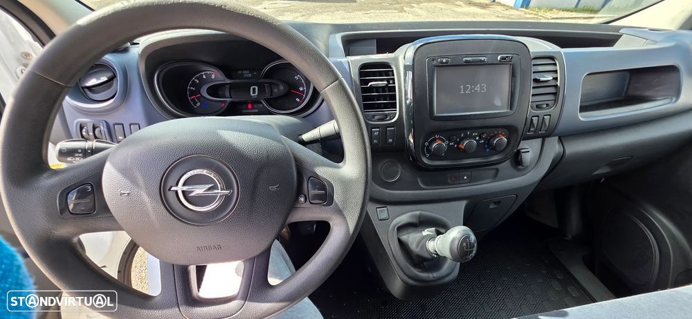 Opel Vivaro - 9