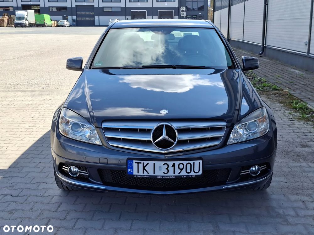 Mercedes-Benz Klasa C 180 CGI BlueEFFICIENCY Avantgarde - 4