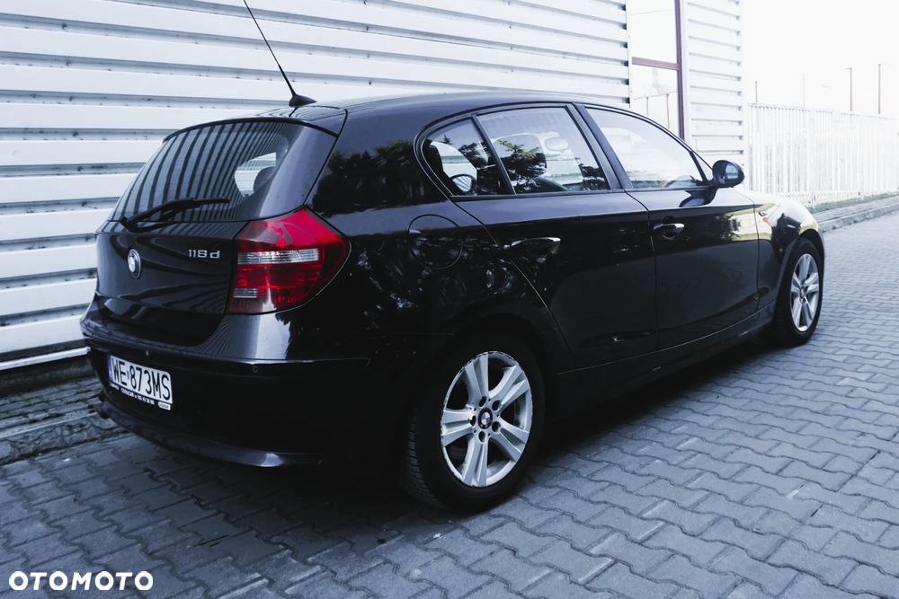 BMW Seria 1 118d DPF - 4