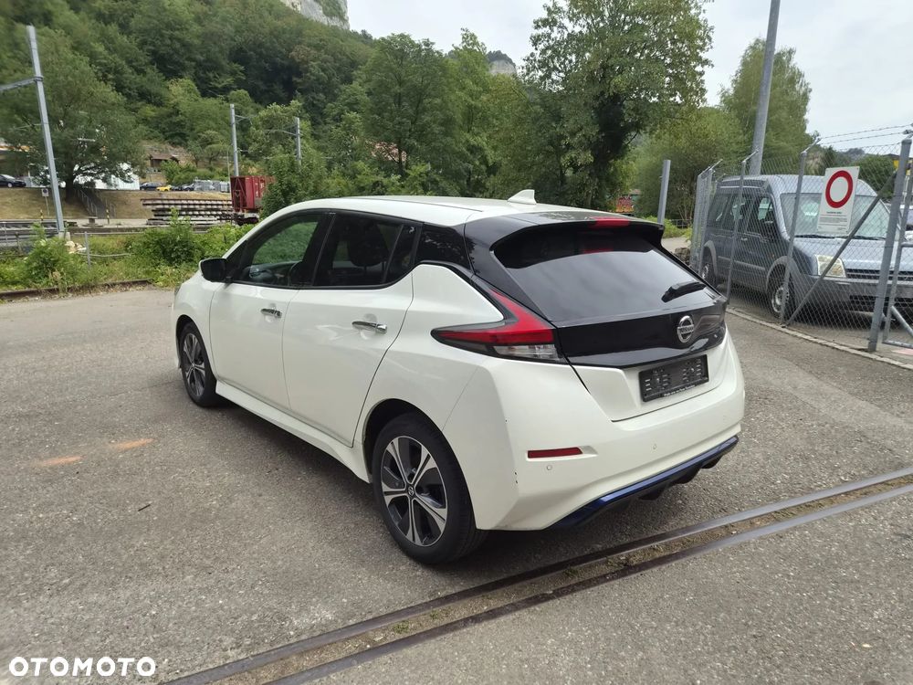 Nissan Leaf 62 kWh e+ Acenta - 2