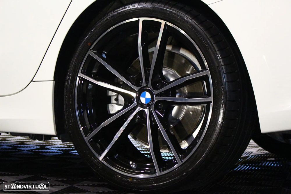BMW 330 e Line Sport Auto - 13
