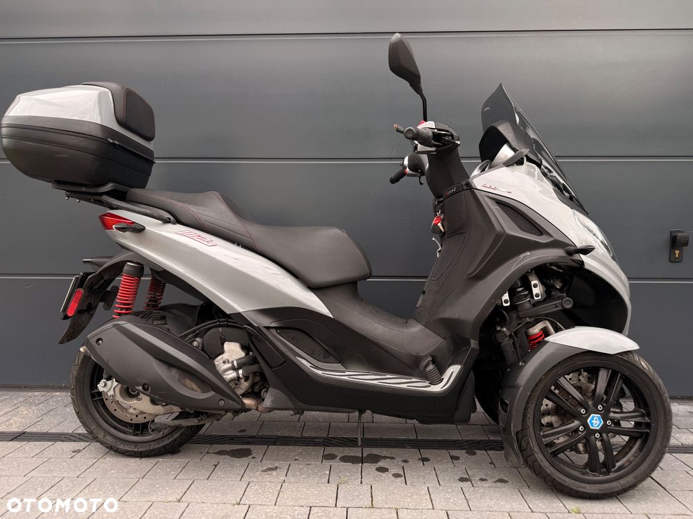 Piaggio MP-3 - 4