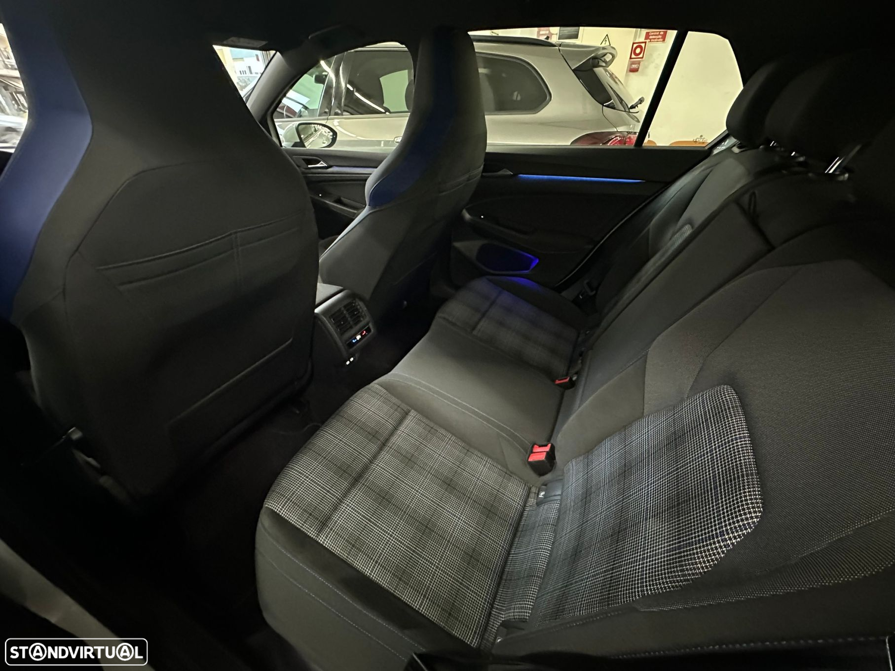 VW Golf - 13
