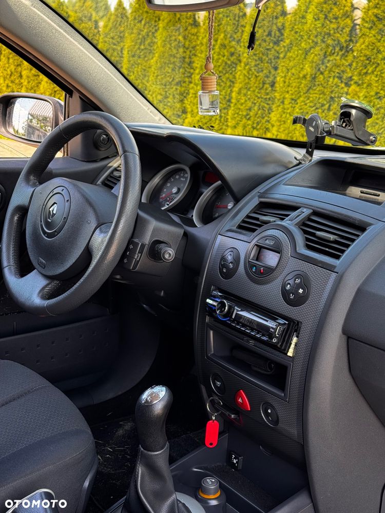 Renault Megane 1.6 16V Confort Privilege - 24