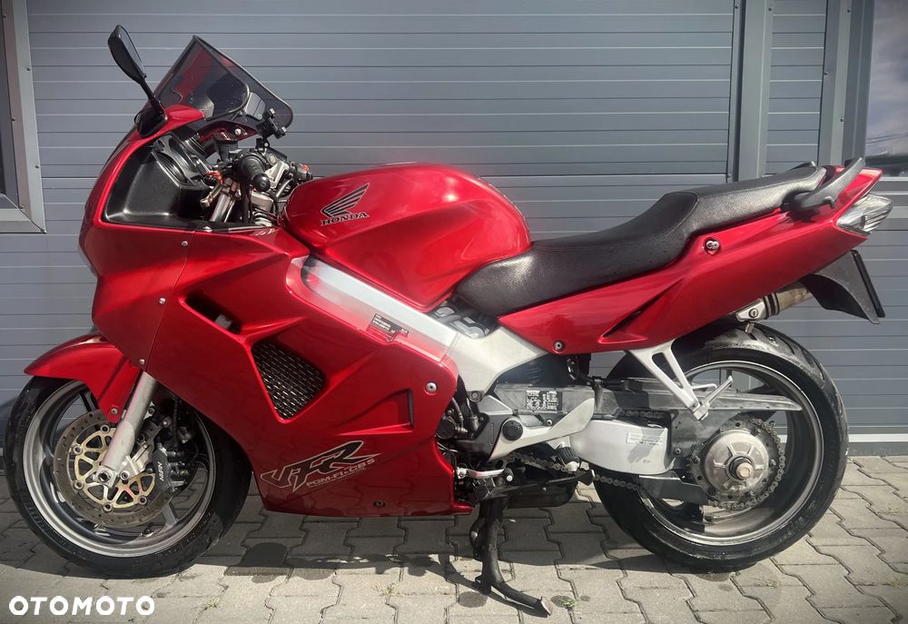 Honda VFR - 2