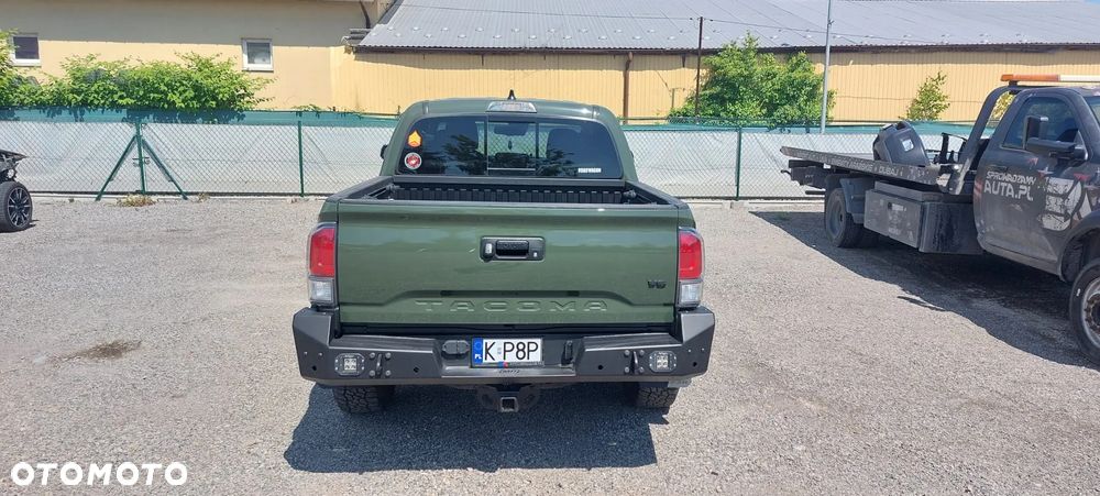 Toyota Tacoma - 5