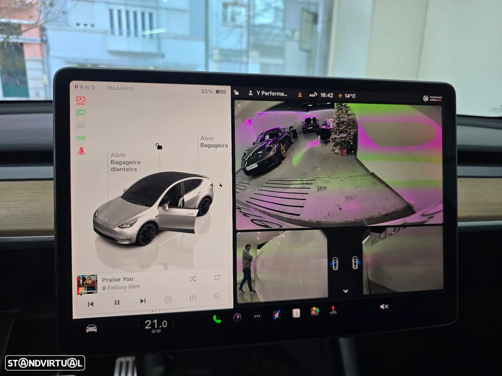 Tesla Model Y Performance Dual Motor AWD - 8