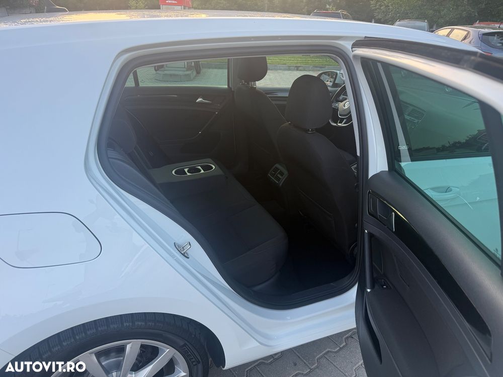 Volkswagen Golf 2.0 TDI Sound - 13