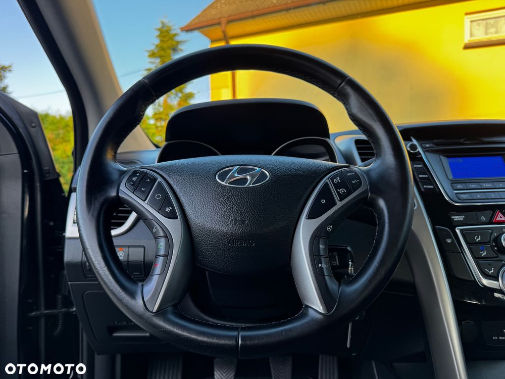 Hyundai i30 blue 1.4 Trend - 24