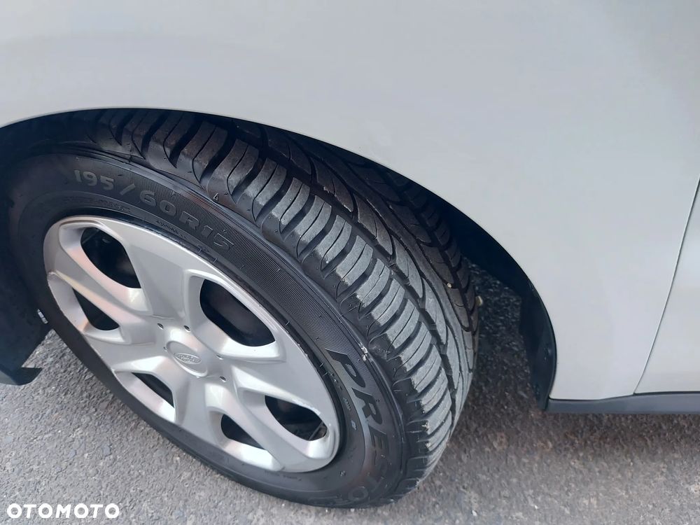 Ford COURIER - 5