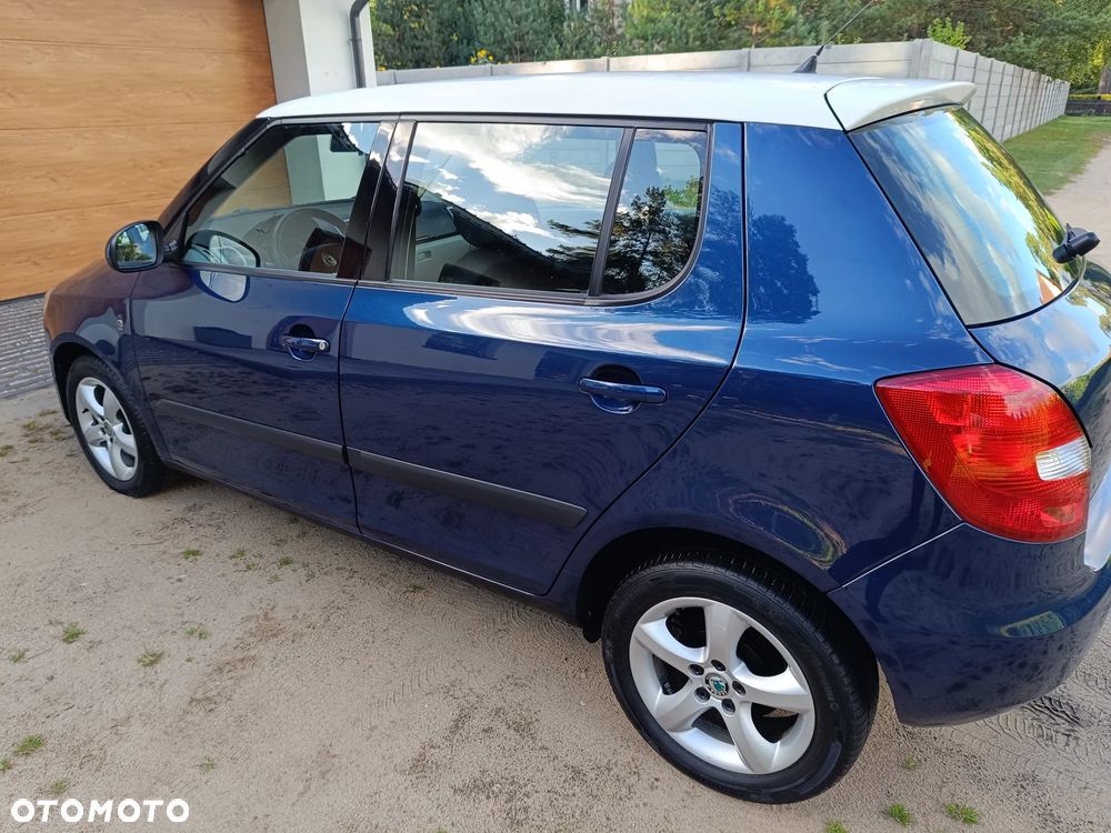 Skoda Fabia 1.2 HTP STYLE EDITION - 33