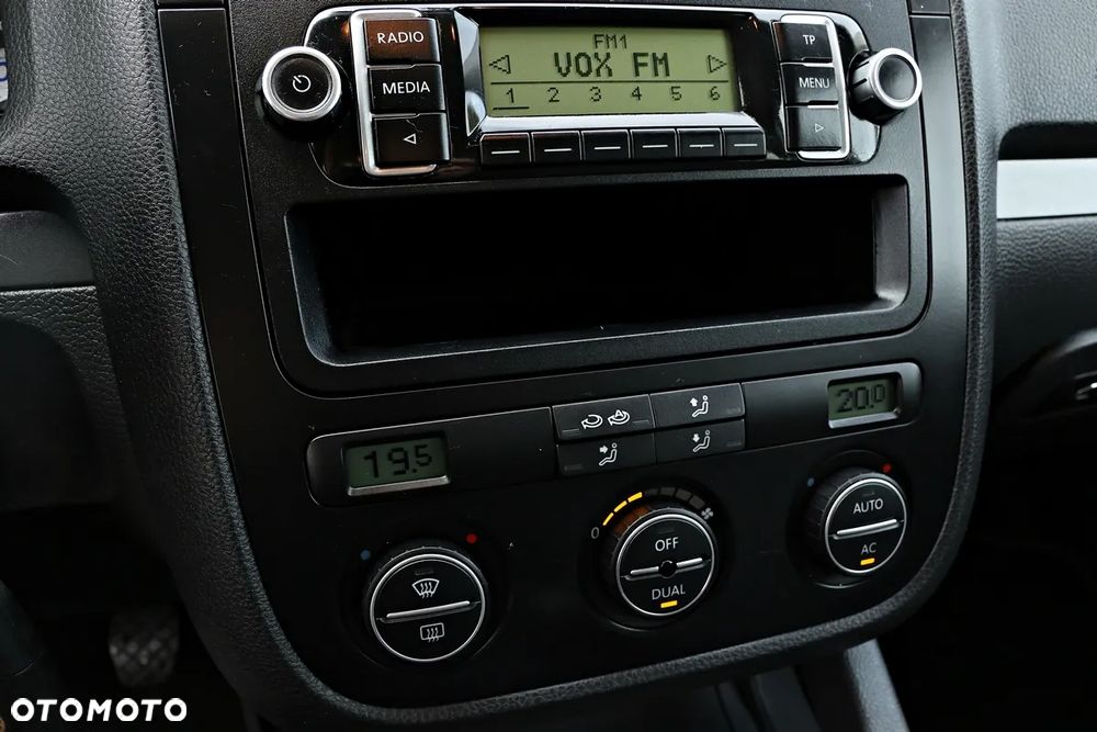 Volkswagen Golf - 31