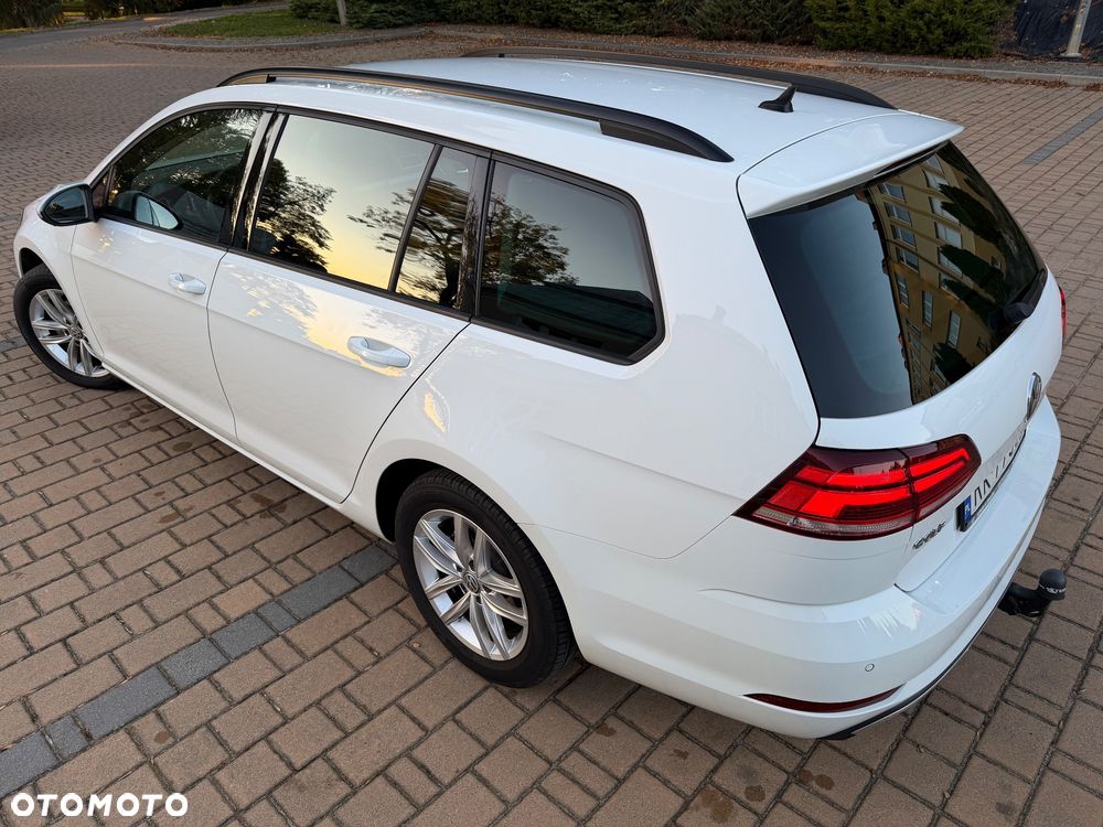 Volkswagen Golf 2.0 TDI SCR Comfortline - 15