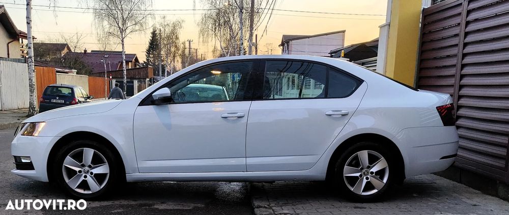 Skoda Octavia 2.0 TDI Style - 13