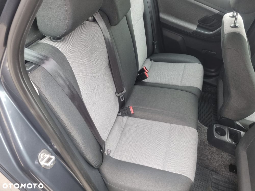 Skoda Fabia 1.2 HTP Comfort - 12