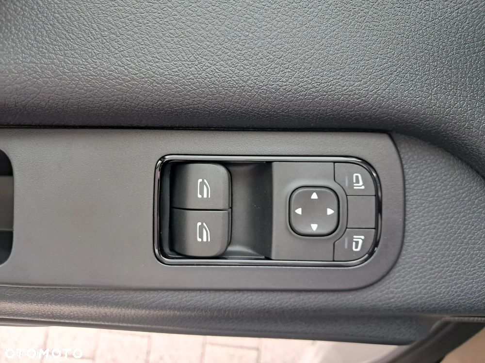 Mercedes-Benz Sprinter - 16