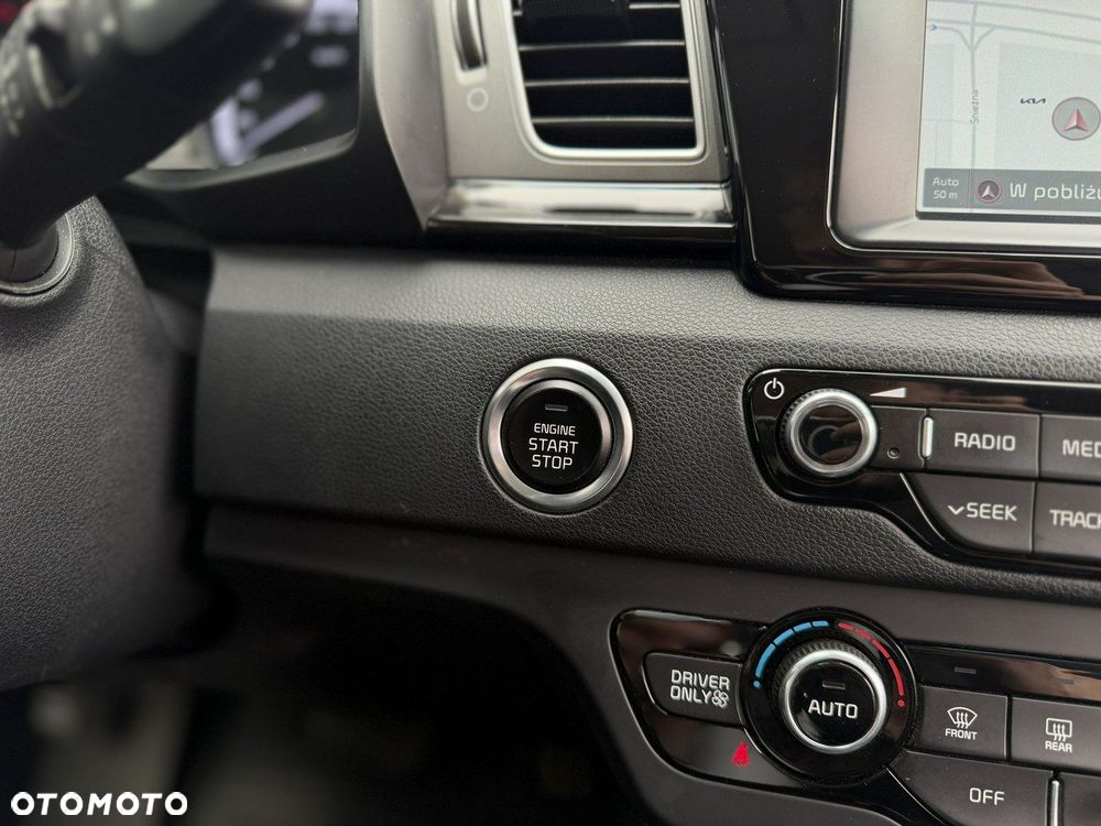 Kia Niro 1.6 GDI Hybrid L - 24