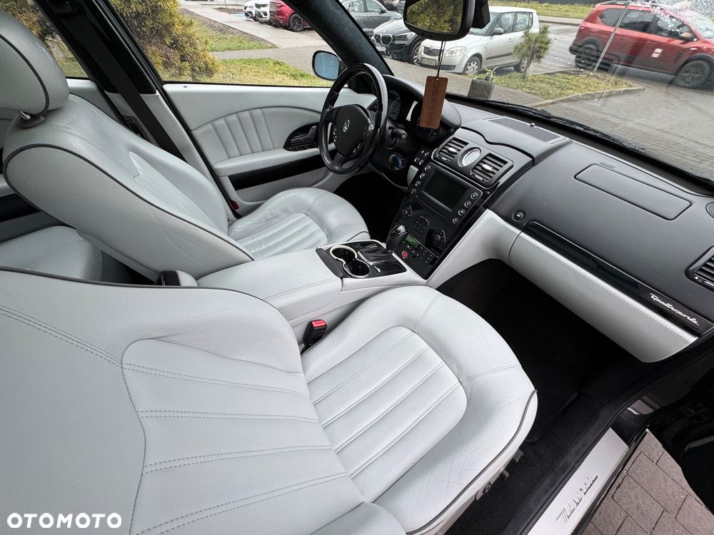 Maserati Quattroporte - 19