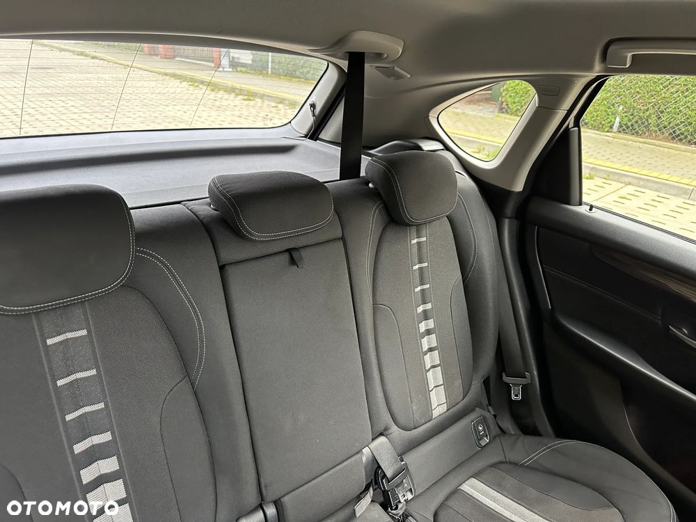 BMW Seria 2 216d Active Tourer - 19