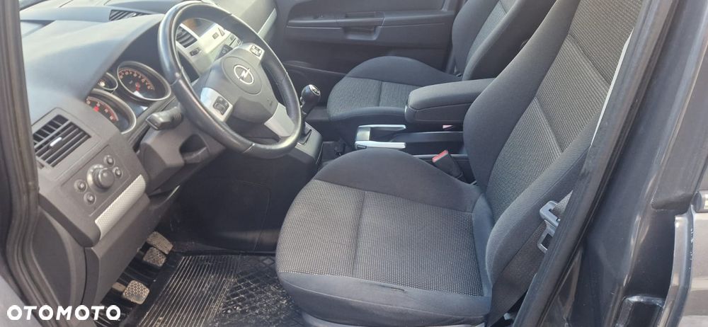 Opel Zafira 1.8 Sport - 10