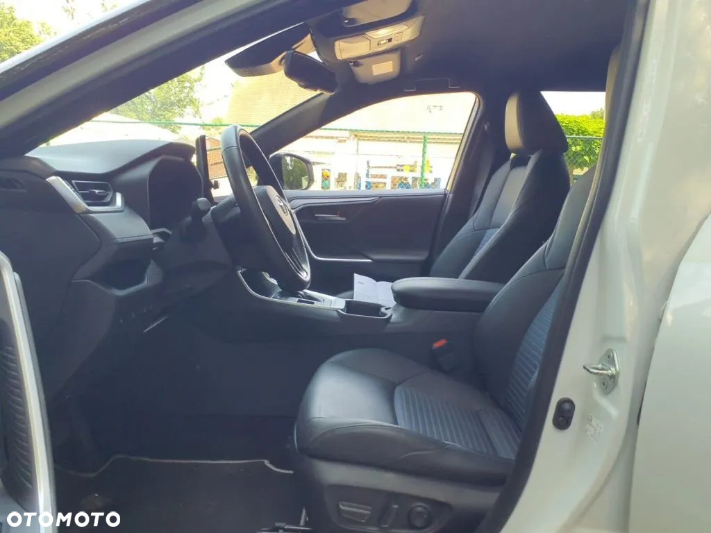 Toyota RAV4 - 5