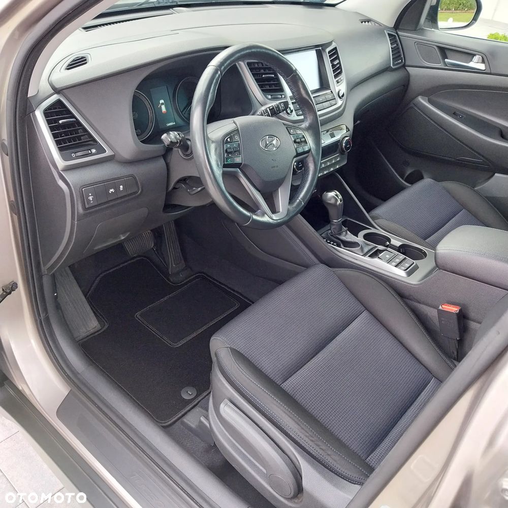 Hyundai Tucson 1.7 CRDI BlueDrive Style 2WD DCT - 25