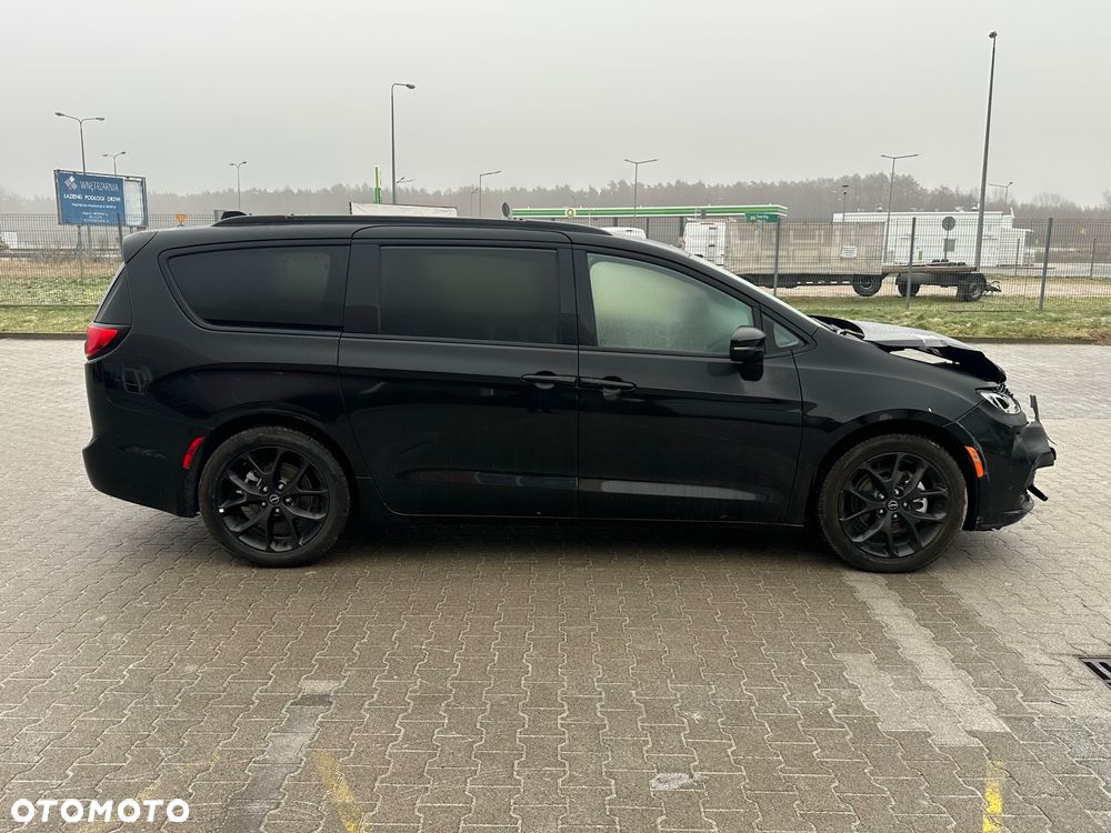 Chrysler Pacifica - 6