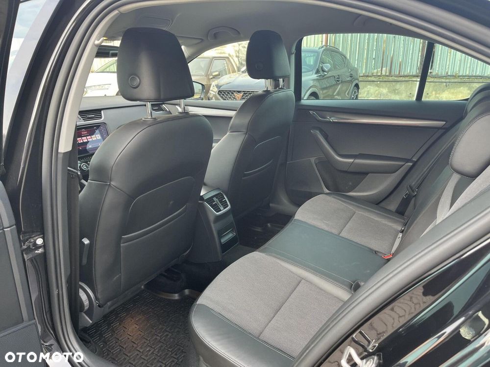 Skoda Octavia 1.5 TSI ACT Style DSG - 33