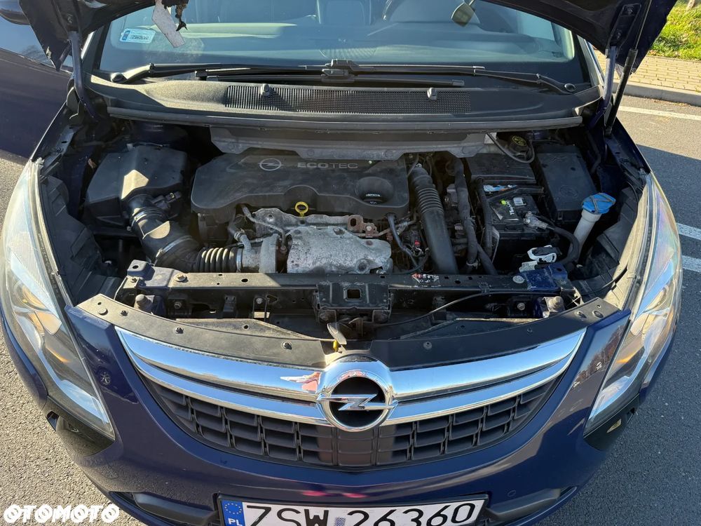 Opel Zafira - 15