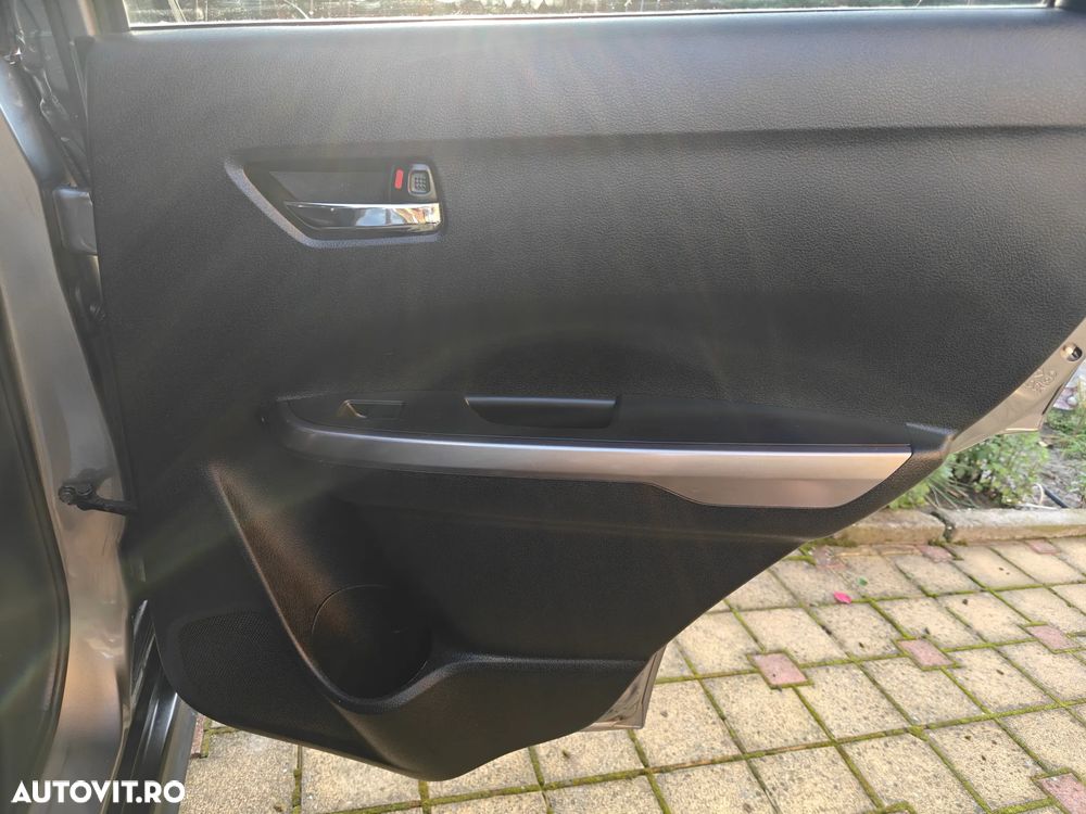 Suzuki Vitara 1.4 Boosterjet MHEV Spirit - 6