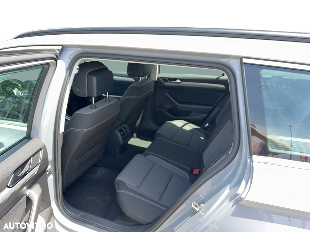 Volkswagen Passat 2.0 TDI DSG Comfortline - 13