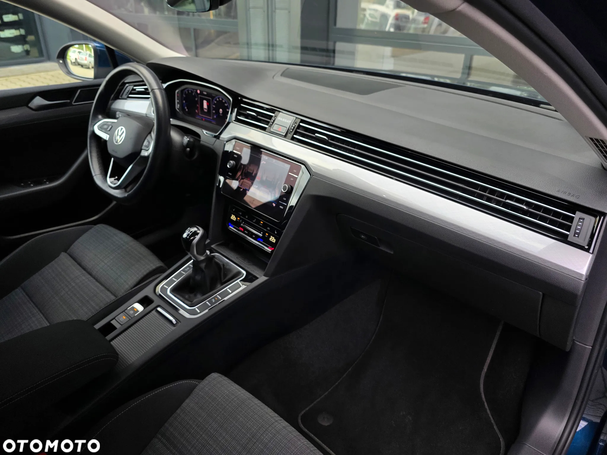 Volkswagen Passat 1.5 TSI EVO Business - 31