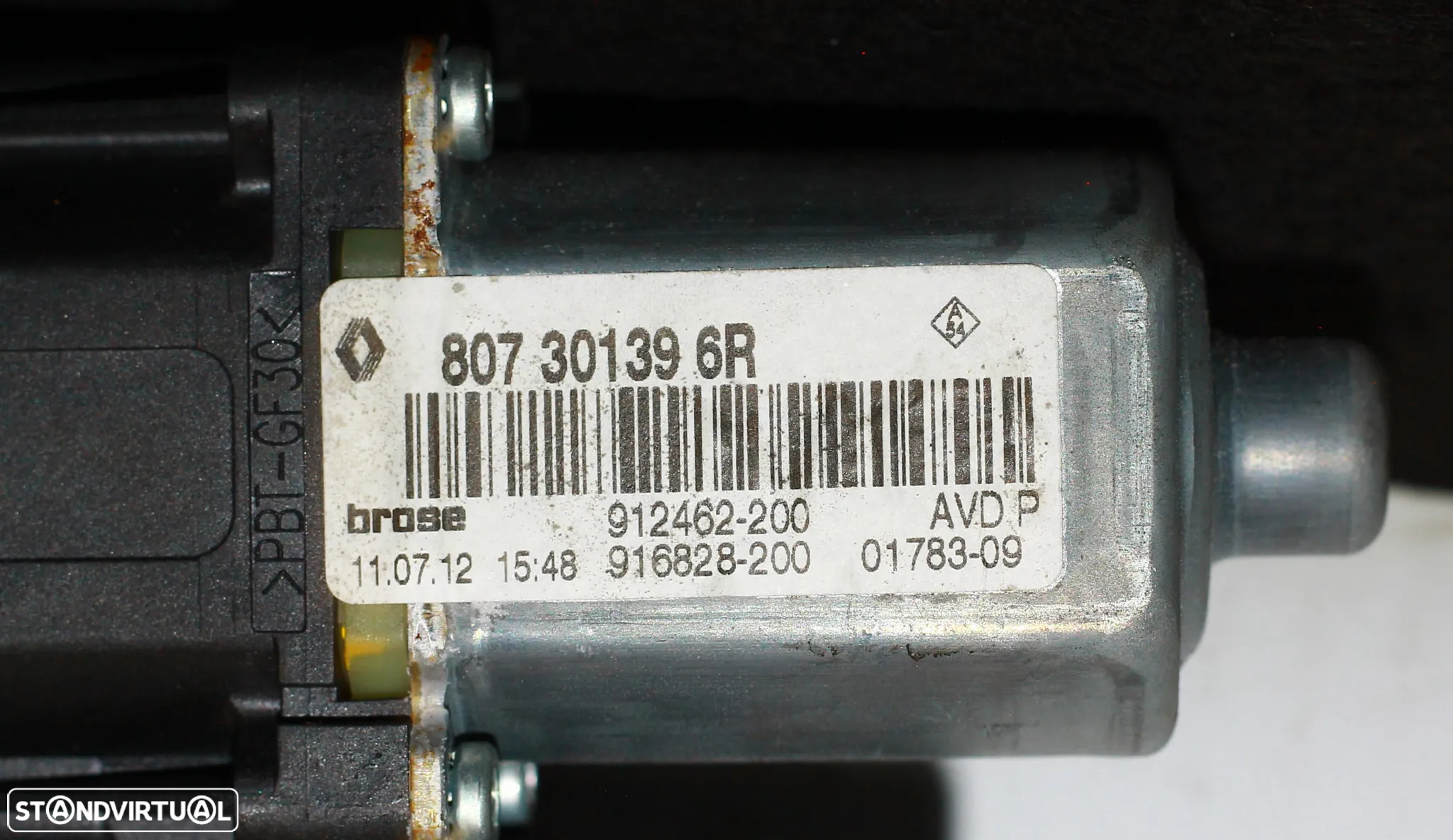 MOTOR ELEVATÓRIO DO VIDRO DIANTEIRO DIREITO RENAULT MÉGANE III - 4