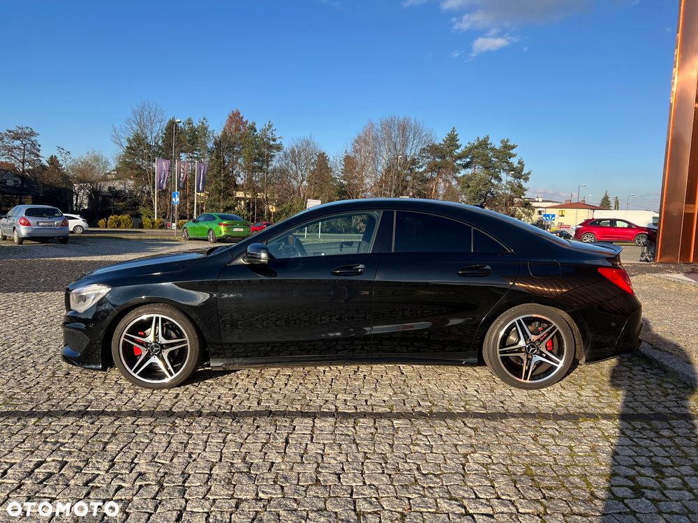 Mercedes-Benz CLA 200 7G-DCT AMG Line - 2