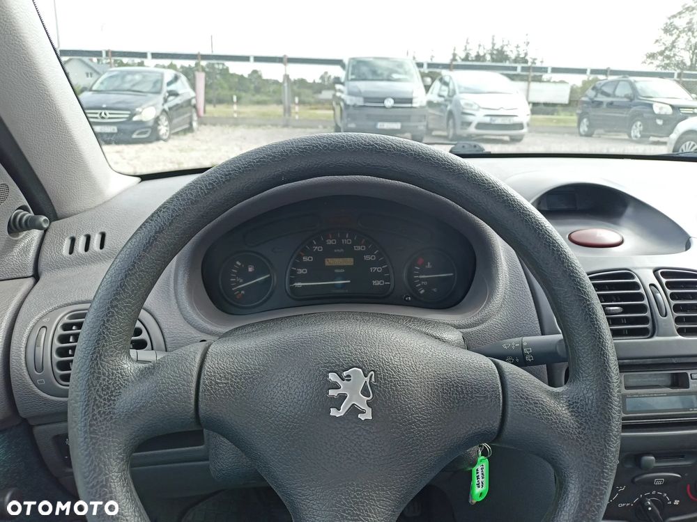 Peugeot 206 - 11